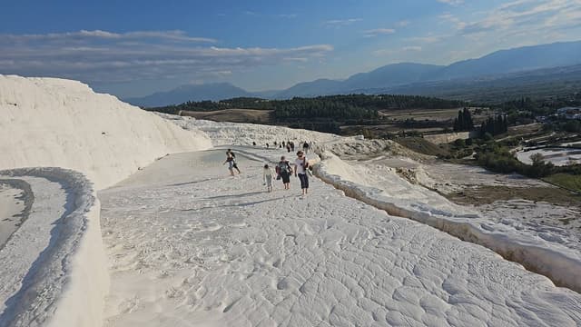 Photo 2 by hasan D. (10/22/25)