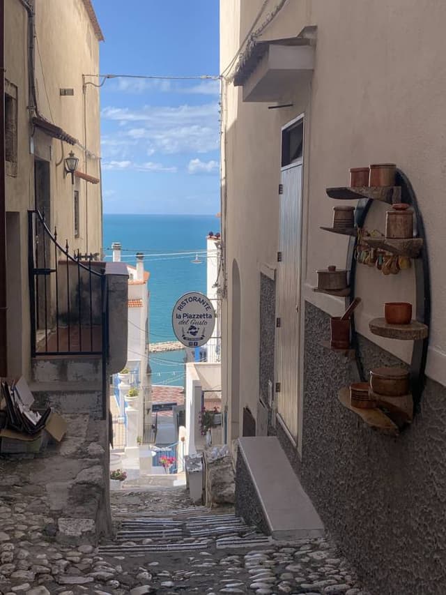 Photo 1 by Adrian G. about renting a Fiat 500 in Bari (9/29/25)