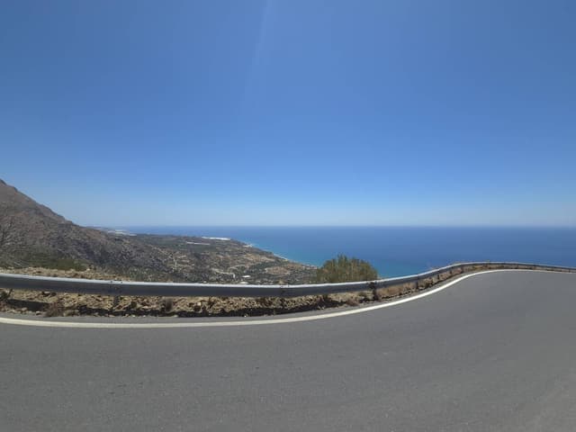 Mihaly R. 1. számú fényképe (25. 08. 10.)