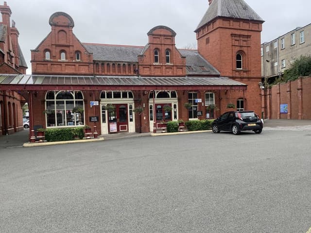 Photo 2 by Timothy R. (10/7/25)