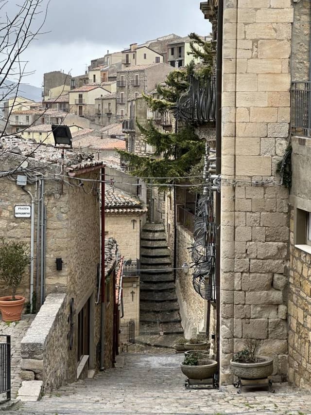 Photo 1 by Machteld Adelinde S. about renting a Renault Clio in Palermo (2/12/24)