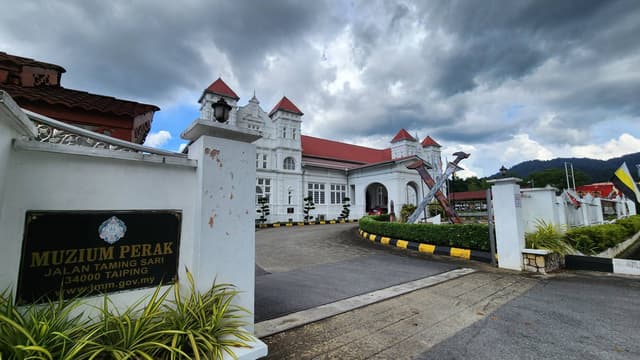 Photo 1 by IMRAN JONATHAN EDWARD P. (11/10/24)