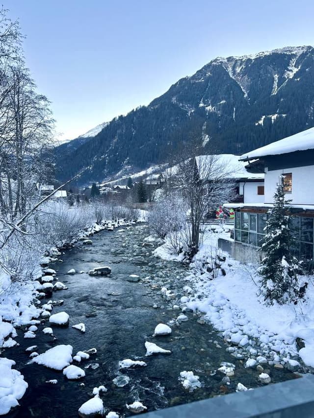 Fotografia 1 realizată de Deian N. despre închirierea unei mașini Opel Corsa în Memmingen (06.01.25)