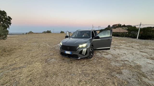 Photo 2 by Rok R. about renting a Volkswagen Golf in Lamezia Terme (8/7/25)