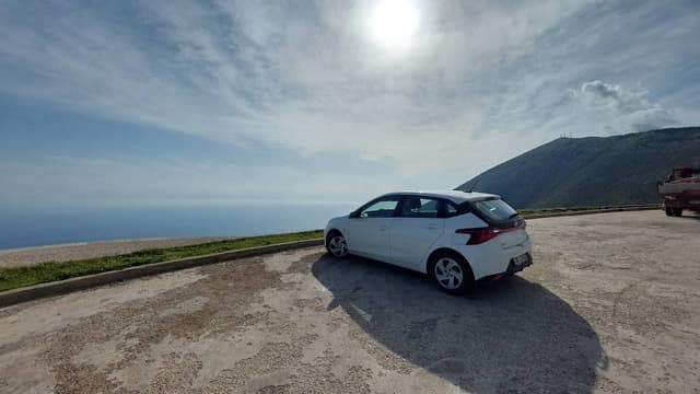 Foto 1 van Yassine E. over het huren van een Opel Corsa in Tirana (21-5-23)