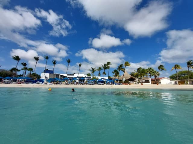 Photo by Irma Monica L. about renting a Kia Rio in Aruba (4/25/25)