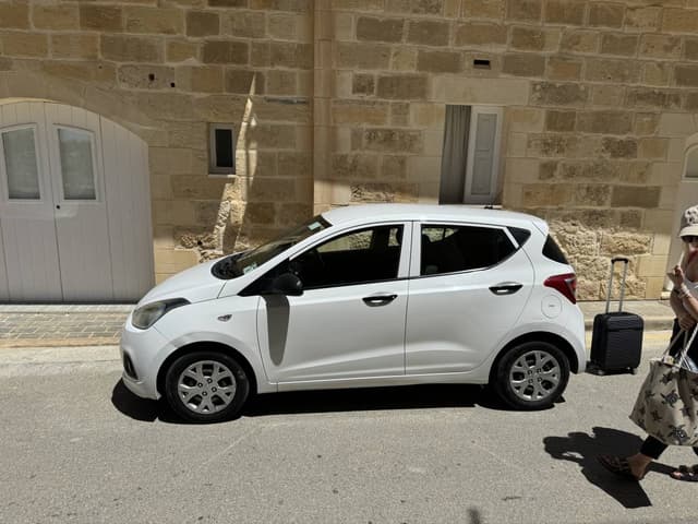 Zdjęcie wykonane przez Mateusz H. dotyczące wynajmu Peugeot 108 na Malcie dnia (15.05.24)