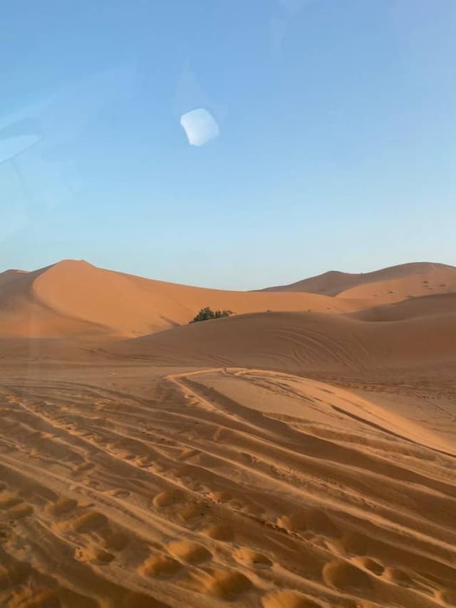 Photo 1 par Abdelhak B. sur la location d'un Suzuki Swift à l'aéroport de Fès (11/10/24)