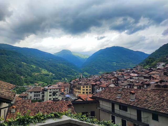 Photo 1 by Agne V. about renting a Volkswagen Polo in Bergamo (7/8/24)