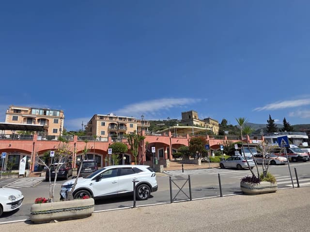 Photo 1 by Marius V. (4/22/26)