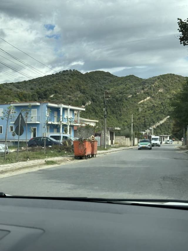 Foto 1 von Olaf D. über die Anmietung eines Dacia Sandero in Albanien (3.10.24)