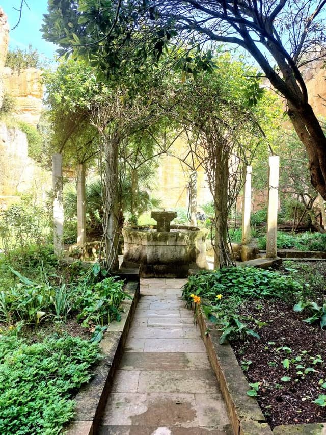 Foto 2 de Nazario S. (25/3/26)