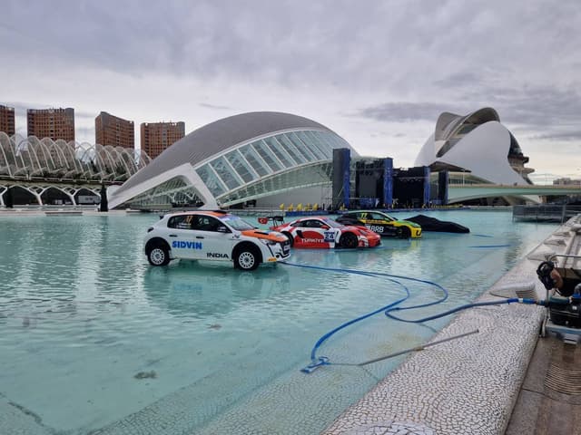 Photo 1 by Russell S. about hiring a Ford Focus at Bilbao Airport (27.10.24)