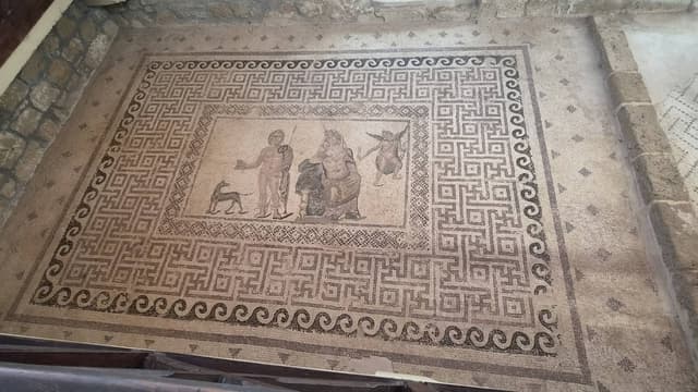 Photo 1 by Paul A. about hiring a Toyota Yaris in Paphos (07/08/26)