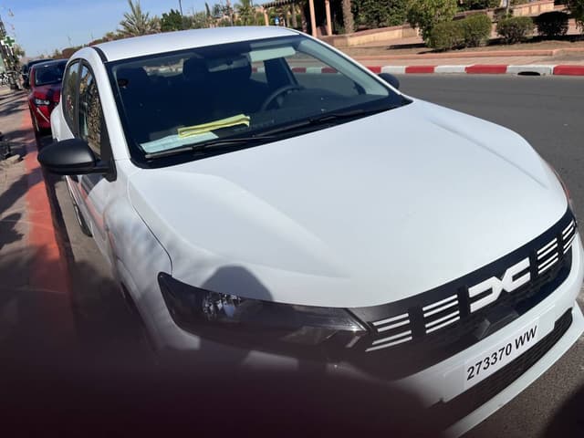 Photo 1 par tarik A. sur la location d'un Dacia Sandero à Marrakech (19/12/23)