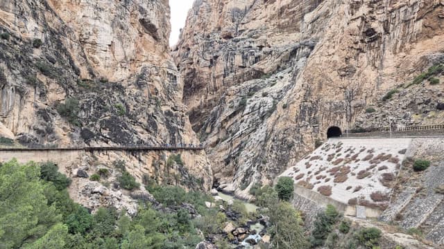 Zdjęcie 1 wykonane przez Pawel C. (25.11.25)