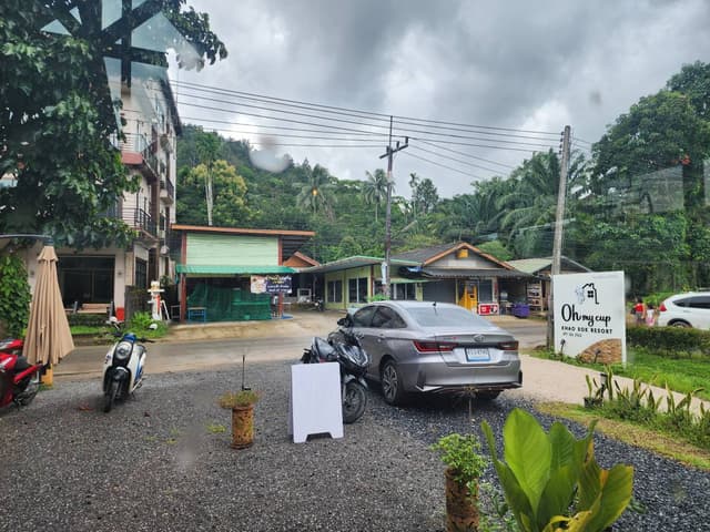Photo 1 by PAK SHING W. about renting a Toyota Yaris in Phuket (7/31/25)