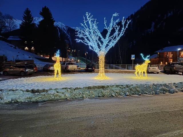Photo 2 by Kevin J. about renting a Renault Clio in Bergamo (12/19/23)