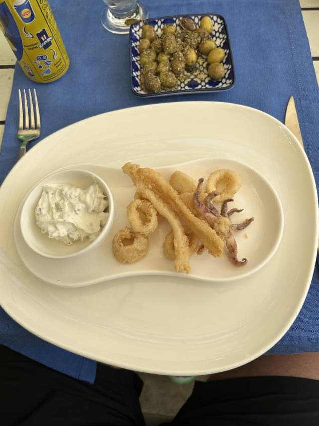 Photo 2 by Akos V. about renting a Renault Clio in Turkey (9/22/24)