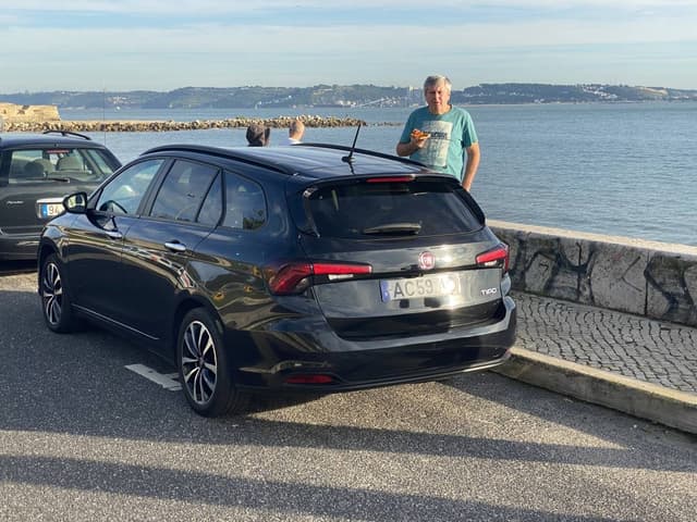 Csaba Tibor N. fényképe a(z) Ford Focus autó bérléséről itt: Lisszabon repülőtéren (22. 12. 01.)