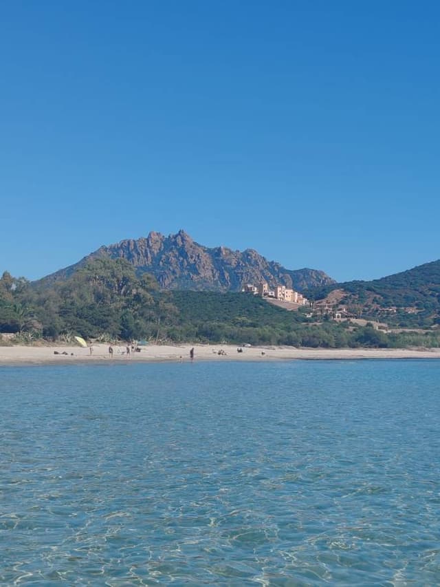 Foto 1 von Liviu E. über die Anmietung eines Fiat 500X in Sardinien (25.9.25)