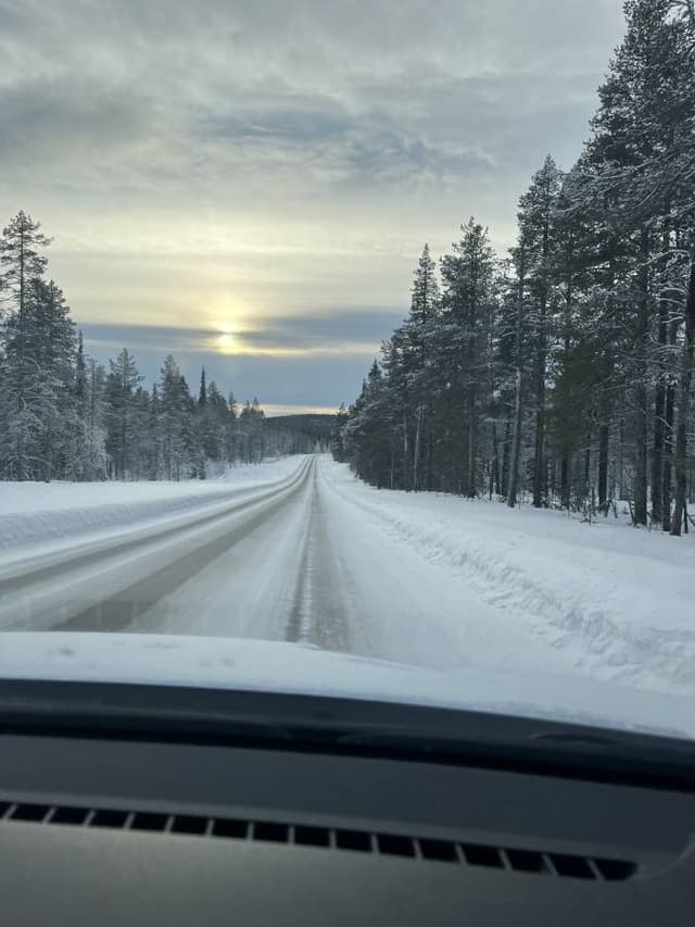 Foto 1 di Norman P. sul noleggio di una Kia Ceed STW all’aeroporto di Rovaniemi (27/02/25)