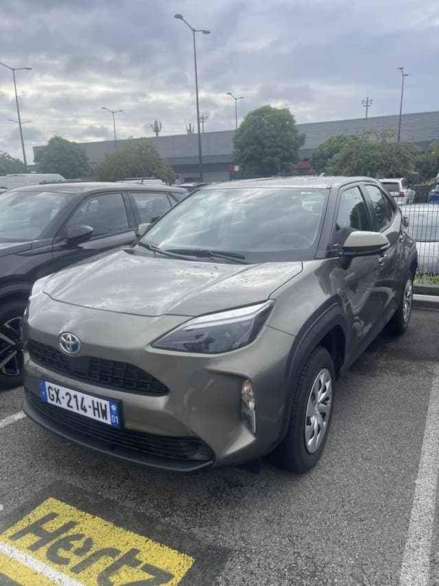 Photo 1 by Iryna Y. about renting a Renault Captur at Beauvais–Tillé Airport (8/4/25)