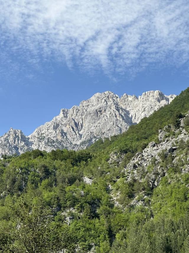 Foto door Marc V. over het huren van een Renault Clio in Albanië (8-6-24)