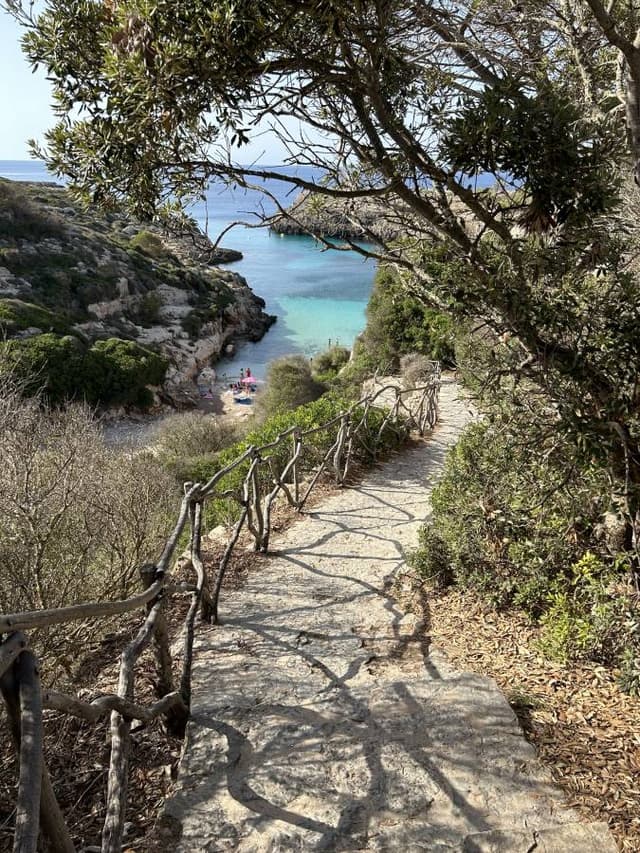 Photo 1 by Tara S. about hiring a Seat Arona at Menorca Airport (27/07/24)