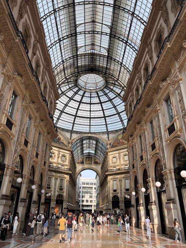 Photo 2 by Eric F. about renting a Mitsubishi ASX in Rome (6/29/25)