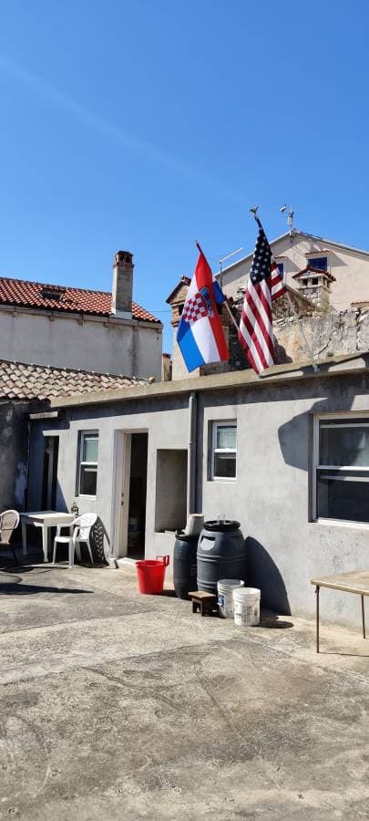Photo by Anthony P. about renting a Volkswagen Up in Rijeka (8/21/22)