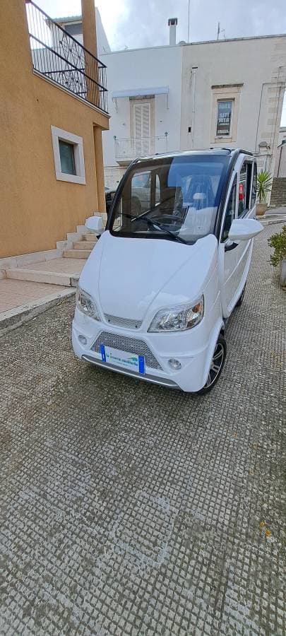 Photo 2 by Radoslav B. about renting a Peugeot 208 in Bari (3/12/24)