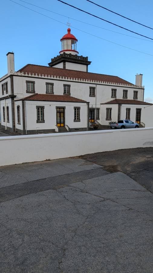 Photo 2 by Fernando B. about renting a Toyota C-HR at Ponta Delgada Airport (10/17/24)