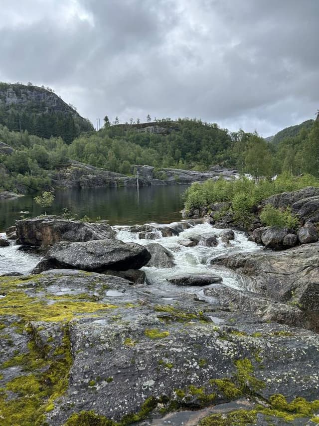 Photo 2 by Marek S. about renting a Toyota Yaris in Stavanger (7/28/24)