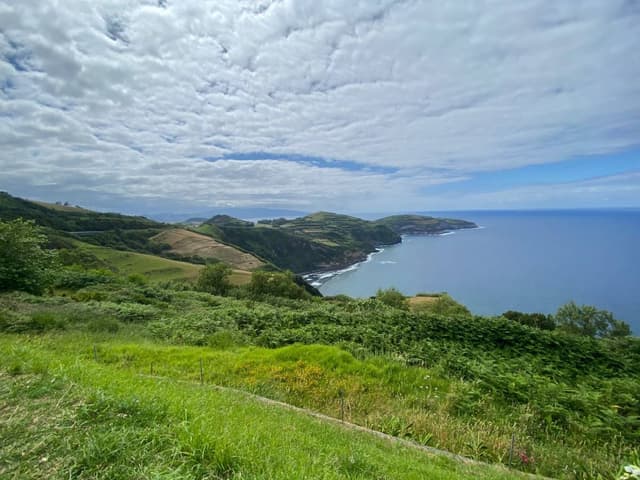 Photo 3 by Trent T. about hiring a Kia Rio at Ponta Delgada Airport (13.07.25)