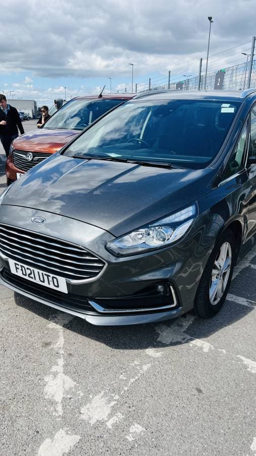 Photo by Devang S. about renting a Ford Galaxy in the United Kingdom (6/8/25)