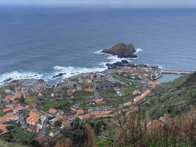 Foto 1 de Manuel Antonio A. sobre o aluguer de um VW Golf Aut. no aeroporto de Funchal Madeira (23/02/24)