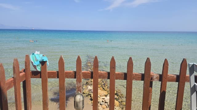 Photo 1 by Lawrence H. about hiring a Peugeot 3008 in Greece (09/09/26)