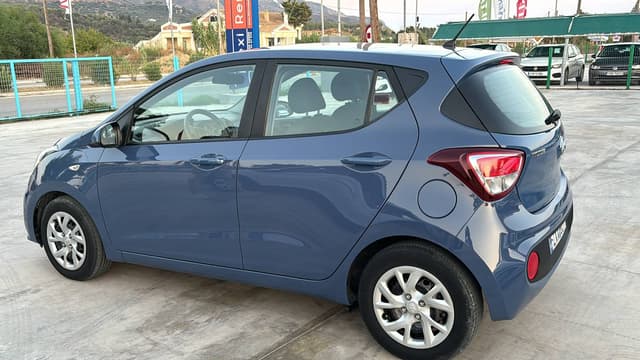 Photo by Remy V. about renting a Seat Mii in Zakynthos (9/8/24)