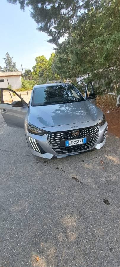 Foto di Raffaello C. sul noleggio di una Peugeot 208 all’aeroporto di Pescara (26/08/24)