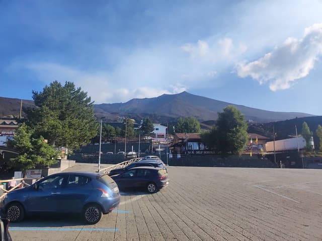 Zdjęcie 1 wykonane przez Marek L. dotyczące wynajmu Ford Fiesta w na Lotnisku Catania Fontanarossa dnia (8.08.24)
