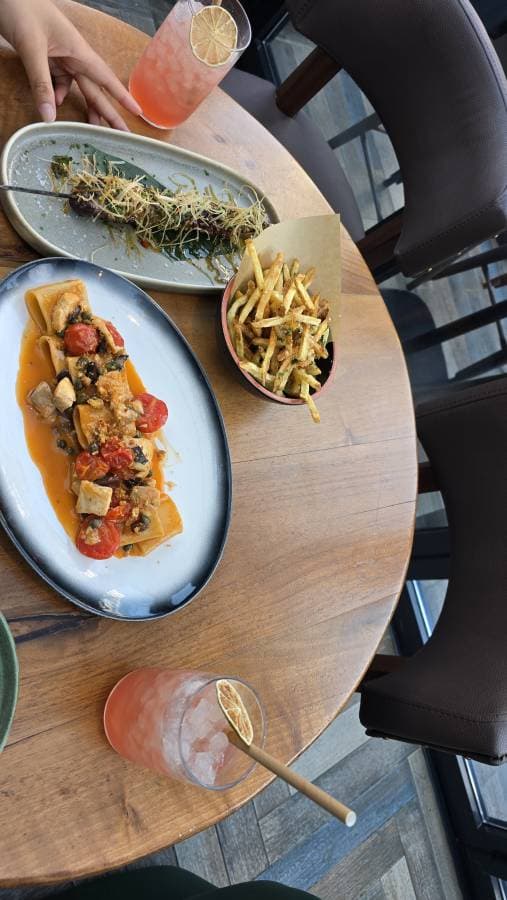 Photo 2 by Hasnain Aden H. about hiring a Volkswagen Polo in Albania (13/05/25)