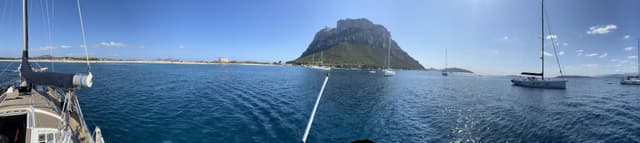 Photo by George D. about renting a VW Polo in Olbia (10/6/24)
