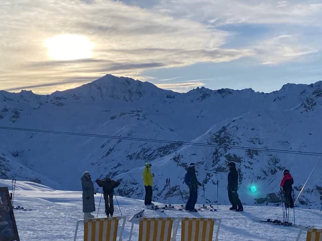 Photo 2 by Yannis N. about renting a Volkswagen Tiguan in Switzerland (1/3/23)