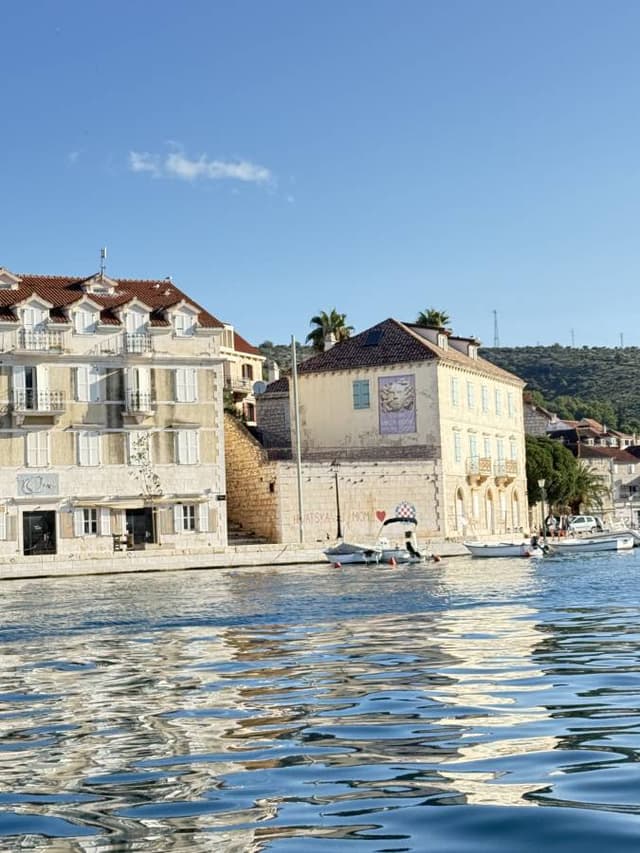 Photo 1 by Rogerio G. about hiring a Kia Rio at Zagreb Railway Station (13/10/24)