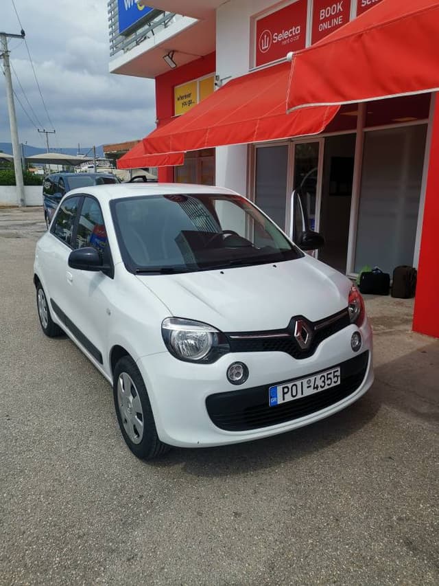 Alajos A. 1. számú fényképe a(z) Renault Twingo autó bérléséről itt: Athénban (23. 09. 07.)