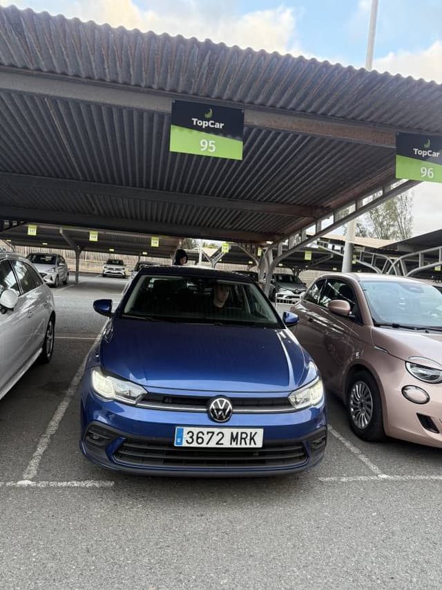 Fotografie realizată de Anatolie U. despre închirierea unei mașini Citroen C3 la aeroportul din Gran Canaria (18.06.25)