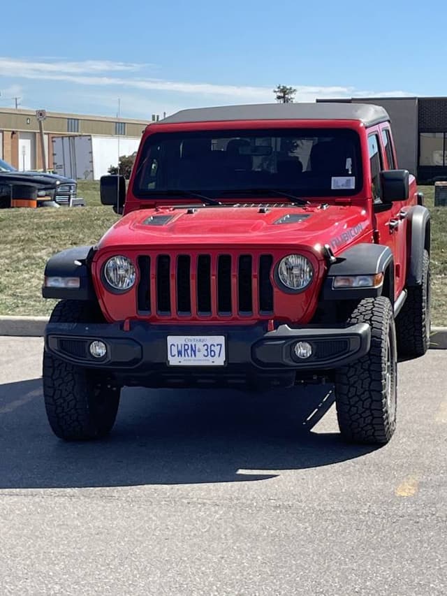Photo by John L. about hiring a Nissan Rogue at Toronto Airport (30.09.22)