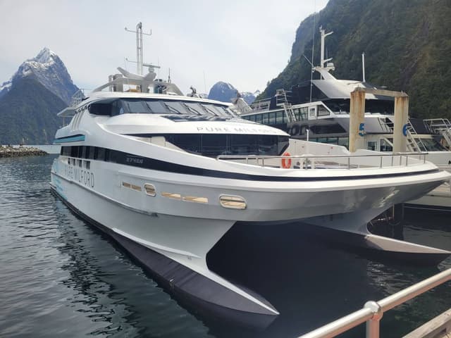 Photo 2 by Neil W. about hiring a MG ZST in Queenstown (30.10.24)