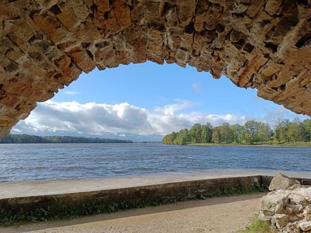 Photo 2 by Andrew H. about renting a Volkswagen Golf in Latvia (10/20/23)